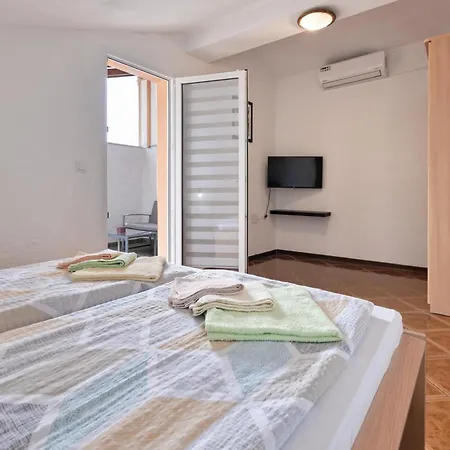 Apartments Exotica By Rent Istria Funtana Exterior photo